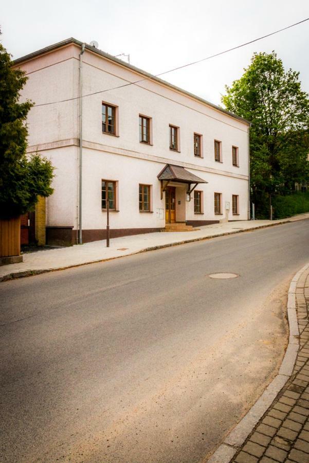 Penzion Sloup Hotel Sloup  Buitenkant foto